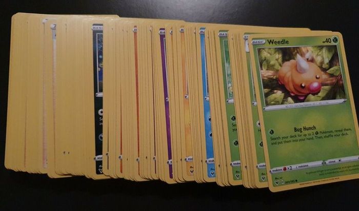 Vivid Voltage Pokemon Complete Set Of Common & Uncommon 71 Cards No Trainers