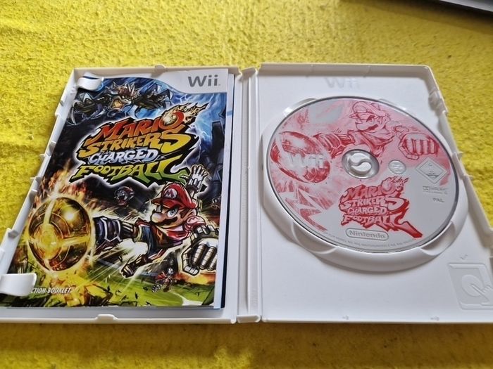 Mario Strikers Charged Football Nintendo Wii games Original