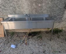 stainless steel sink