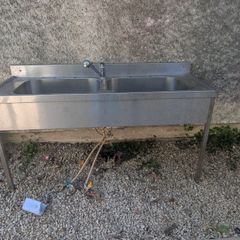 stainless steel sink