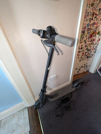 Xiaomi Mi Electric Scooter Essential Charger Included  Tubeless Tyre