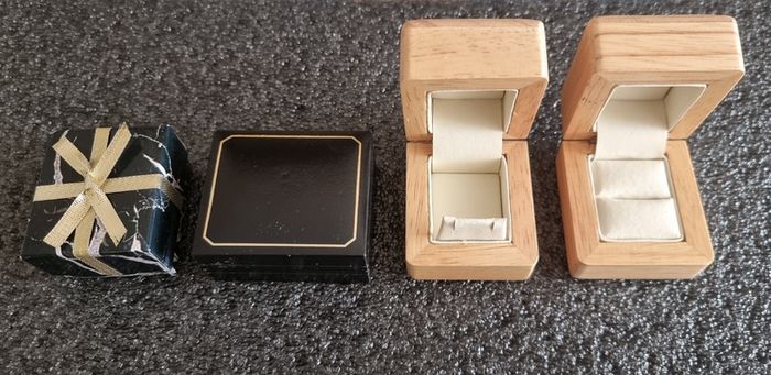 4 Jewelry Box / Storage.