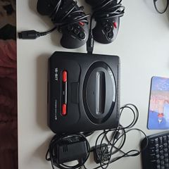 Sega Megadrive 2 + 2 Controllers + 6 Button Arcade stick Boxed + 8 games
