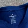 boy's NIKE t-shirt . Age 6/7 Image 2