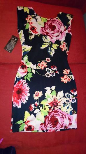 Size 8 ax Paris dress