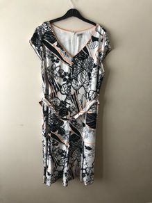 Dress (size 20)