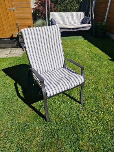 Garden furniture set