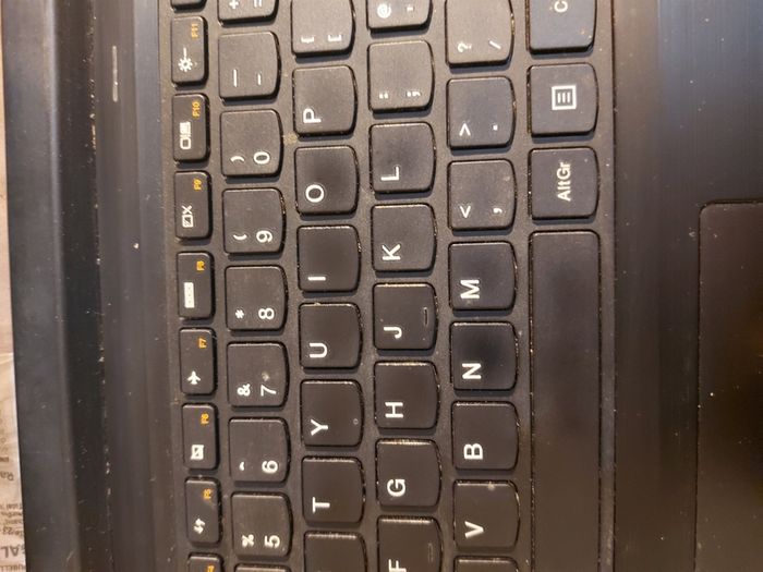 Lenovo 15.6 inch Laptop, Intel Core i3-4010U CPU, 1.7GHz, 4GB Ram, 250GB HDD, Windows 10, Microsoft Edge, Chrome and VLC