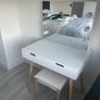 vanity table Image 5