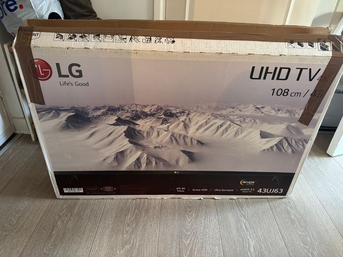 LG 43UJ630V - Parts only, LCD screen broken