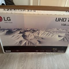 LG 43UJ630V - Parts only, LCD screen broken