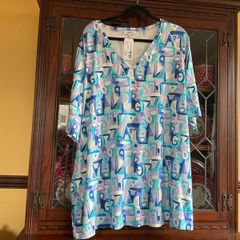 Kjbrand New  FURTHER REDUCED Top In Shades Of Turquoise, Sapphire  Blue  , White And  Lilac. Length Is 33 Inches