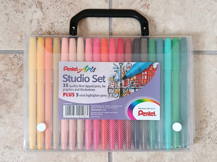 Pentel Arts Studio Set 40 Pens (35 Quality Fibre Tips + 5 Vivid Highlighters) New
