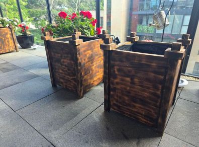 2 oak hard wooden planters