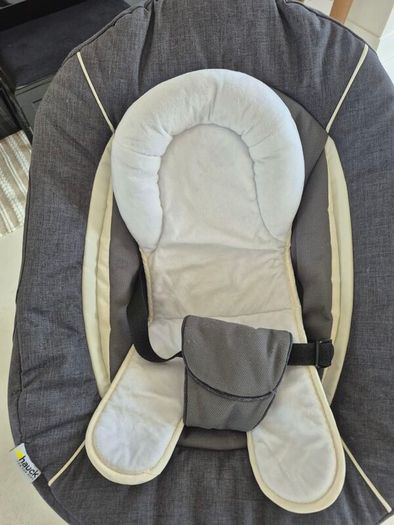 Hauck high chair and bouncer