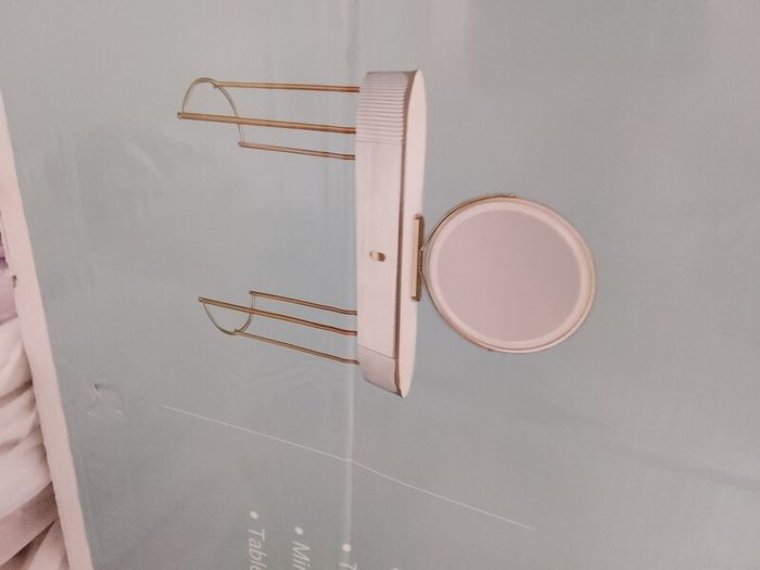 Vanity table