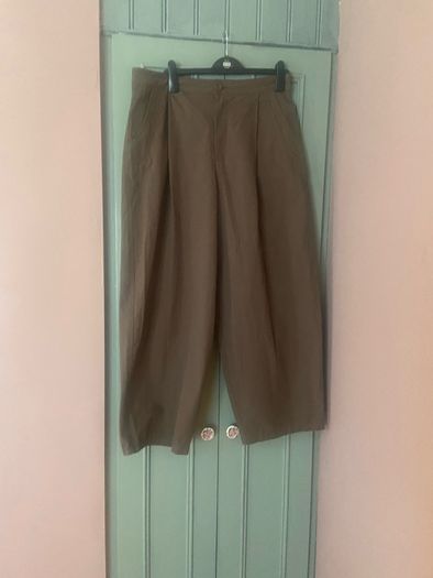 Fab Zara Dark Brown Barrel Trousers  Size XL UK 14