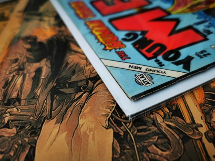 Young Men ! Issue #25 ! STAN LEE ! 1994 Marvel Vintage Pack Edition !