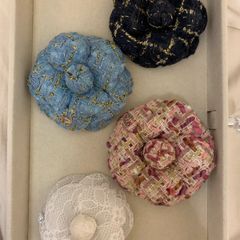 Flowers brooches