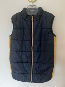 NAME IT boys gillet age 7-8