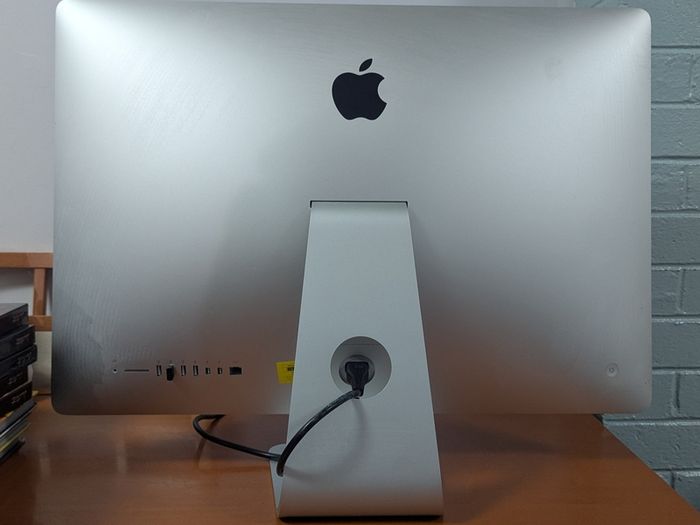 Apple iMac 27 Inch Late 2013 Quad-Core i5 1TB 16GB RAM Mint Condition