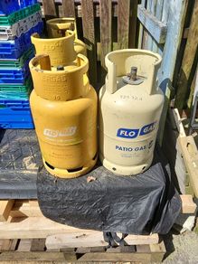 Empty Gas Cylinders