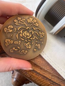 Brass pop up sink drain