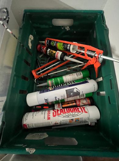 Set-Building, Fixings, Paint & Consumables Lot