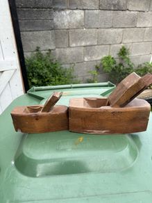 Old Wooden Planes pub memorabilia