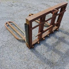 Bale Handler
