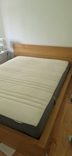 King Sized Malm bed - Oak incl mattress