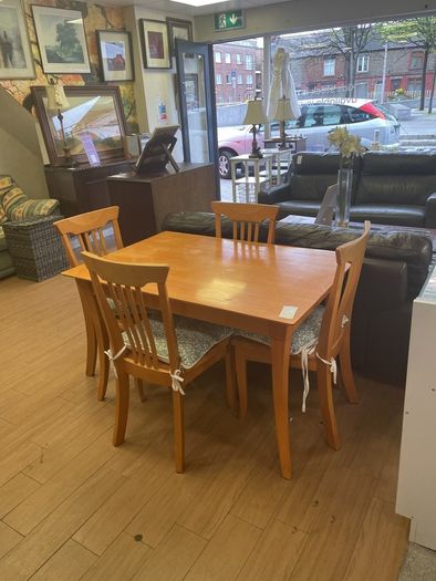 table and 4 chairs
