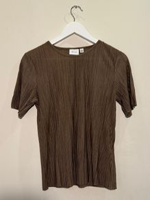 VILA Crinkle Taupe Top Size M!