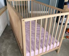 Baby Cot - Ikea - Sniglar
