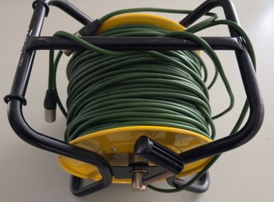100m Aes Professional Grade + Cable Drum - Van Damme Green Series Digi Grade Aes/ebu 110 Ohm Pre-jacketed From Vdc Uk With Neutrik Connectors + Bundled Millenium Av230 Cable Drum - Re-serviced in July 2025.