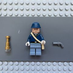 lego the Lone Ranger tlr020 Cavalry Soldier minifigure- Brown Eyebrows, Stubble