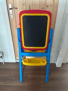 crayola kids easel