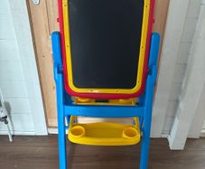 crayola kids easel