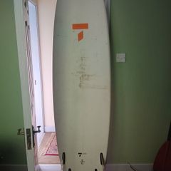 Bic Tahe 70 EGG surfboard including leash & fins
