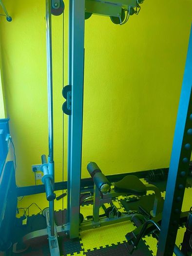 Powertec lat machine