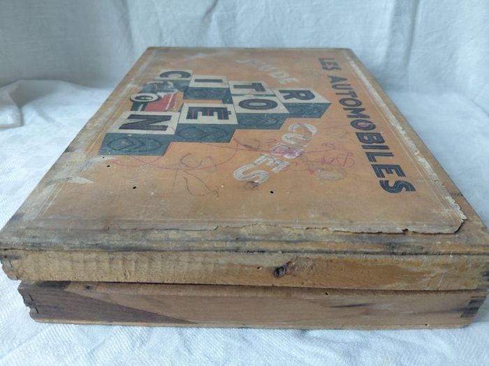 Citreon French vintage picture blocks in original case