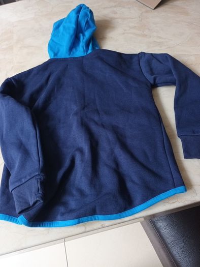 Leigh Tucker  Navy Zip-Zip  Hoodie With Pockets.  B.N.W.T Age - 4-5 ears.