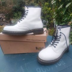 New Dr Marten boots (post included)