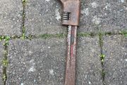 pipe wrench