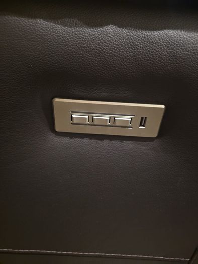 Natuzzi Brown Leather 3 seater recliner n 2 seater