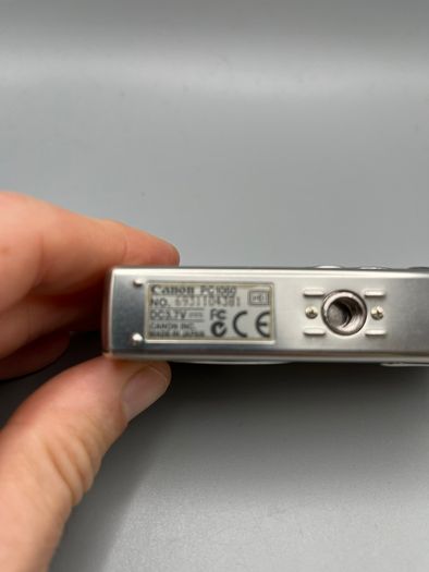 Canon Digital IXUS i PC1060 4.0MP Digital Camera Faulty - Spares and Repairs