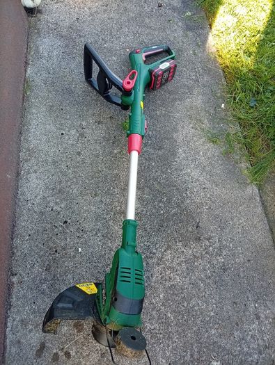 Lidl Parkside/Florabest 20V Garden Set  Strimmer & Hedge Trimmer + 2 Batteries