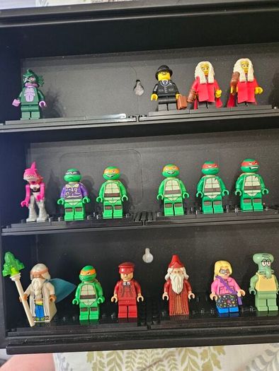 32 x variety of lego minifigures