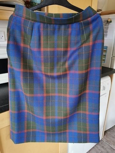BNWT - AVOCA pure wool skirt UK 10