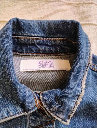 Zara denim cotton distressed jacket in very good condition see last three photos for exact measurements FREE STANDARD POSTAGE INCLUDED